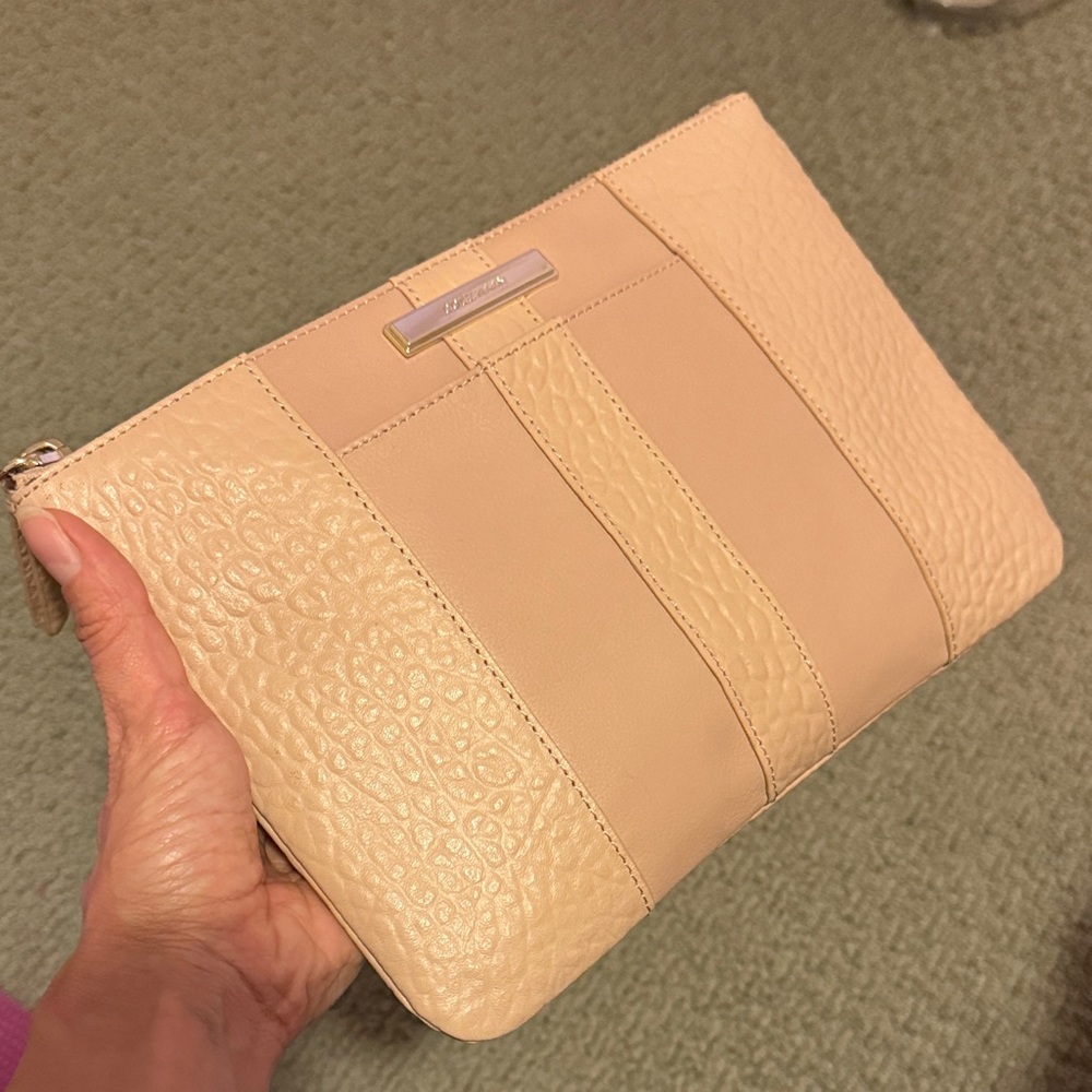 Cole Haan Elegant Beige Genuine Leather Clutch Brand 🆕🆕